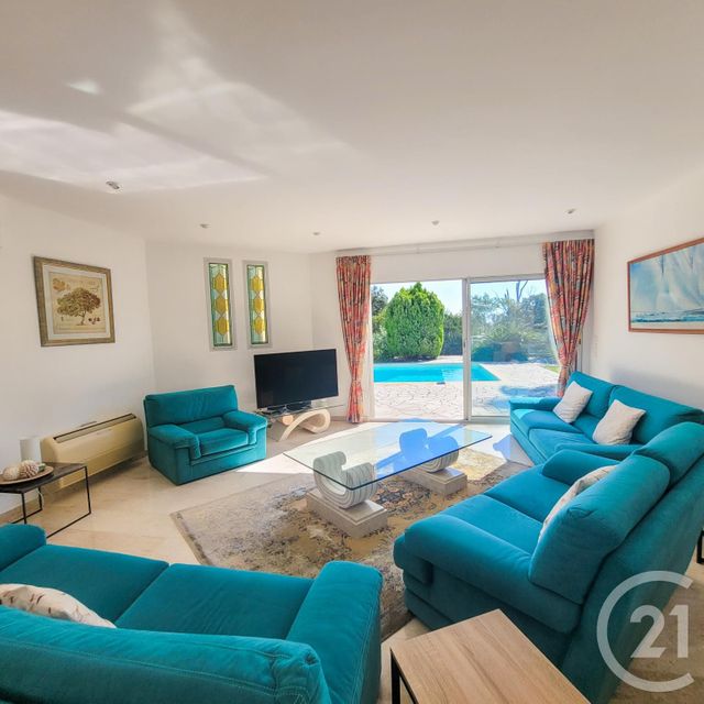 Maison à vendre - 6 pièces - 191 m2 - Cavalaire Sur Mer - 83 - PROVENCE-ALPES-COTE-D-AZUR