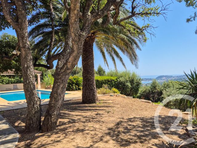 Maison à vendre - 6 pièces - 197,38 m2 - Cavalaire Sur Mer - 83 - PROVENCE-ALPES-COTE-D-AZUR