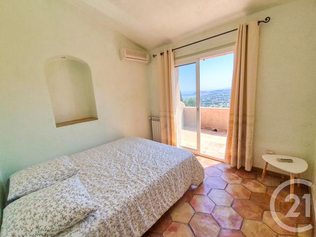 Maison à vendre - 6 pièces - 197,38 m2 - Cavalaire Sur Mer - 83 - PROVENCE-ALPES-COTE-D-AZUR