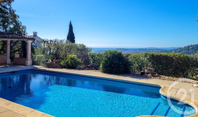 Maison à vendre - 6 pièces - 197,38 m2 - Cavalaire Sur Mer - 83 - PROVENCE-ALPES-COTE-D-AZUR