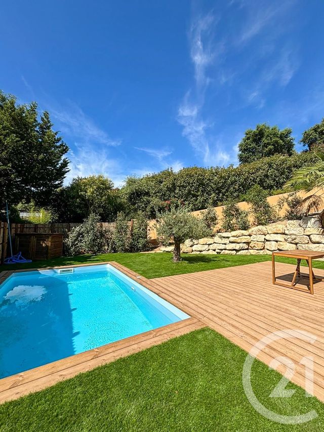 Appartement F3 à vendre - 3 pièces - 97,18 m2 - Cavalaire Sur Mer - 83 - PROVENCE-ALPES-COTE-D-AZUR