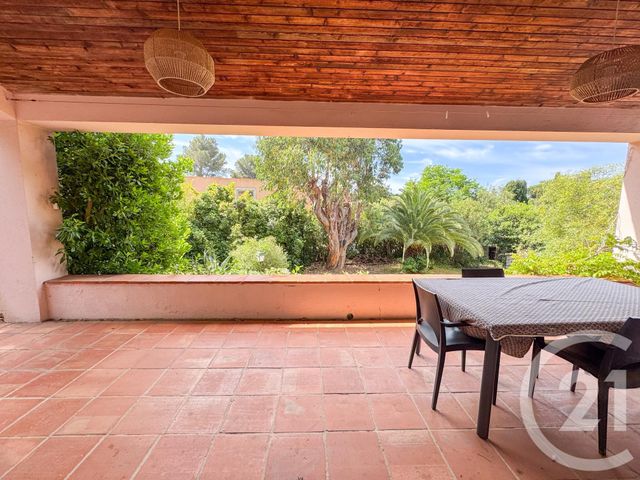 Maison à vendre - 5 pièces - 121 m2 - La Croix Valmer - 83 - PROVENCE-ALPES-COTE-D-AZUR