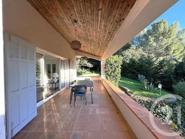 Maison à vendre - 5 pièces - 121 m2 - La Croix Valmer - 83 - PROVENCE-ALPES-COTE-D-AZUR