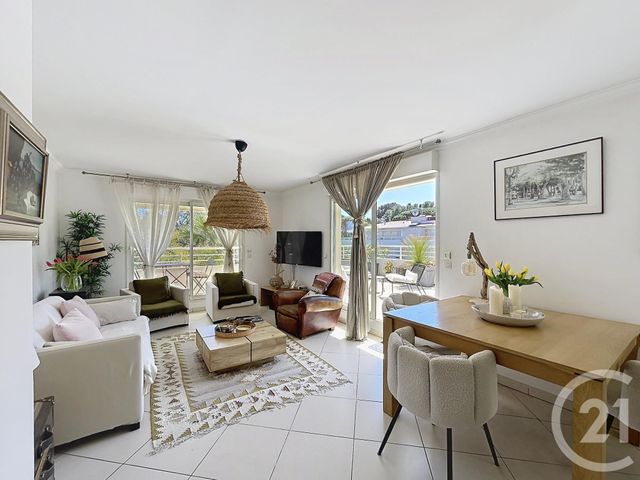 Appartement T4 &agrave; vendre - 4 pi&egrave;ces - 81,72 m2 - Cavalaire Sur Mer - 83 - PROVENCE-ALPES-COTE-D-AZUR