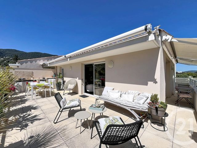 Appartement T4 &agrave; vendre - 4 pi&egrave;ces - 81,72 m2 - Cavalaire Sur Mer - 83 - PROVENCE-ALPES-COTE-D-AZUR