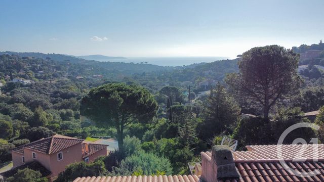Maison à vendre - 6 pièces - 140 m2 - Cavalaire Sur Mer - 83 - PROVENCE-ALPES-COTE-D-AZUR