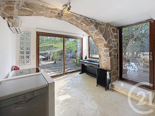 Maison à vendre - 4 pièces - 81,11 m2 - Cavalaire Sur Mer - 83 - PROVENCE-ALPES-COTE-D-AZUR