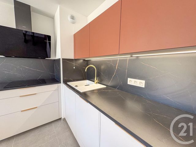 Appartement T4 à vendre - 4 pièces - 88,40 m2 - Cavalaire Sur Mer - 83 - PROVENCE-ALPES-COTE-D-AZUR