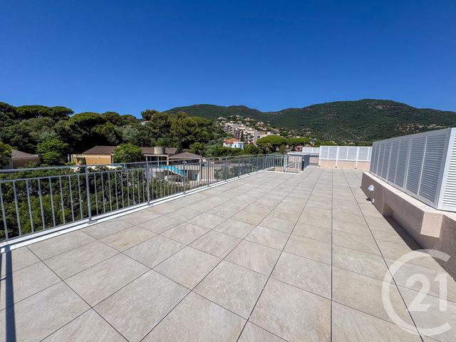 Appartement T4 à vendre - 4 pièces - 88,40 m2 - Cavalaire Sur Mer - 83 - PROVENCE-ALPES-COTE-D-AZUR