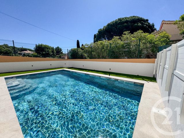 Appartement T4 à vendre - 4 pièces - 88,40 m2 - Cavalaire Sur Mer - 83 - PROVENCE-ALPES-COTE-D-AZUR