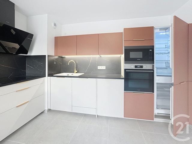 Appartement T4 à vendre - 4 pièces - 88,40 m2 - Cavalaire Sur Mer - 83 - PROVENCE-ALPES-COTE-D-AZUR