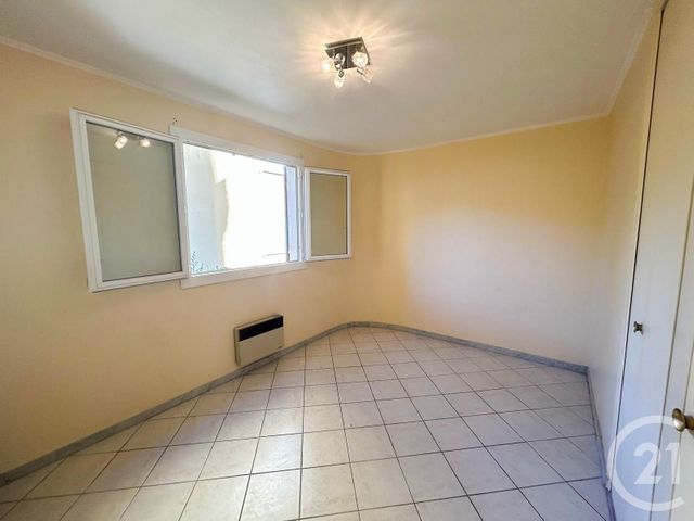 Appartement F3 à vendre - 3 pièces - 53 m2 - Cavalaire Sur Mer - 83 - PROVENCE-ALPES-COTE-D-AZUR