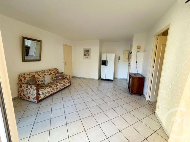 Appartement F3 à vendre - 3 pièces - 53 m2 - Cavalaire Sur Mer - 83 - PROVENCE-ALPES-COTE-D-AZUR