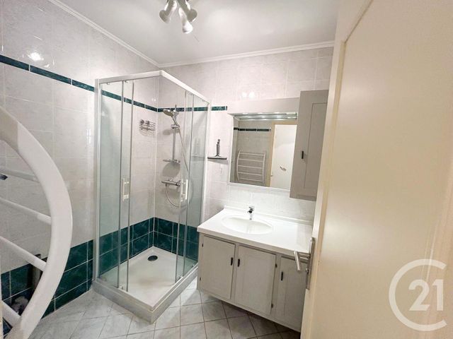 Appartement F3 à vendre - 3 pièces - 53 m2 - Cavalaire Sur Mer - 83 - PROVENCE-ALPES-COTE-D-AZUR