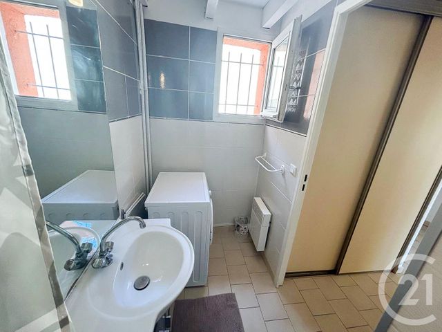 Appartement T2 à vendre - 2 pièces - 45,28 m2 - Cavalaire Sur Mer - 83 - PROVENCE-ALPES-COTE-D-AZUR