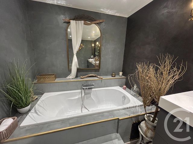 Appartement T3 à vendre - 3 pièces - 91,46 m2 - Cavalaire Sur Mer - 83 - PROVENCE-ALPES-COTE-D-AZUR