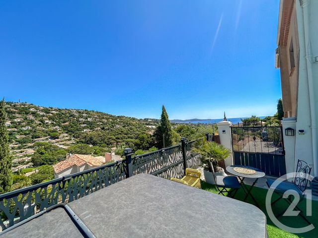 Appartement T3 à vendre - 3 pièces - 91,46 m2 - Cavalaire Sur Mer - 83 - PROVENCE-ALPES-COTE-D-AZUR