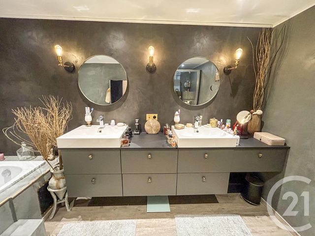 Appartement T3 à vendre - 3 pièces - 91,46 m2 - Cavalaire Sur Mer - 83 - PROVENCE-ALPES-COTE-D-AZUR