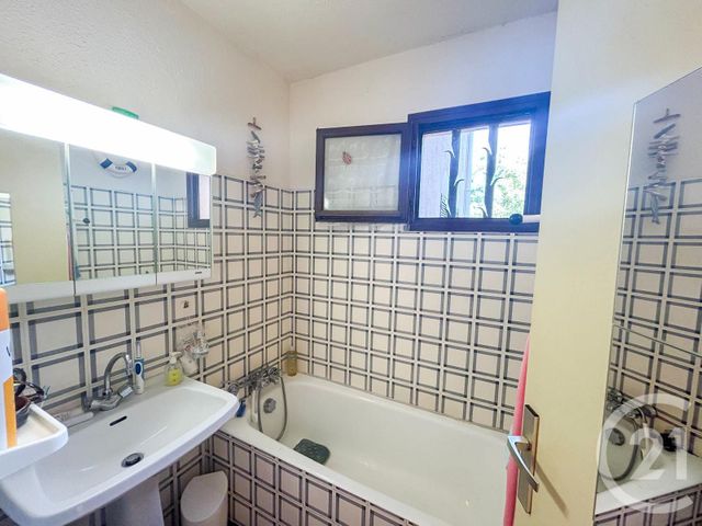 Appartement Studio Cabine à vendre - 1 pièce - 30,49 m2 - Cavalaire Sur Mer - 83 - PROVENCE-ALPES-COTE-D-AZUR