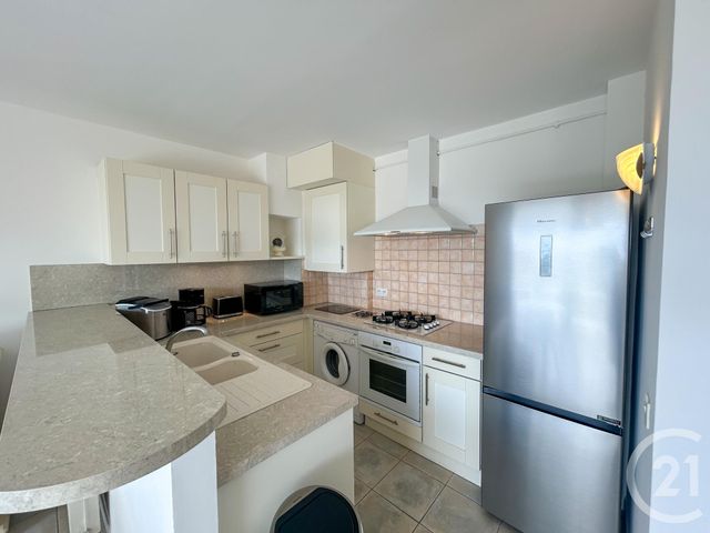 Appartement T2 à vendre - 2 pièces - 43,27 m2 - Cavalaire Sur Mer - 83 - PROVENCE-ALPES-COTE-D-AZUR