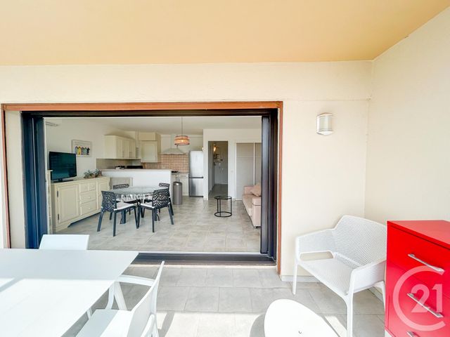 Appartement T2 à vendre - 2 pièces - 43,27 m2 - Cavalaire Sur Mer - 83 - PROVENCE-ALPES-COTE-D-AZUR
