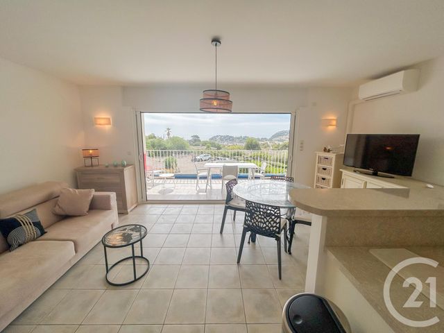 Appartement T2 à vendre - 2 pièces - 43,27 m2 - Cavalaire Sur Mer - 83 - PROVENCE-ALPES-COTE-D-AZUR