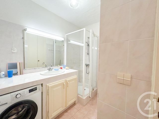 Appartement T2 à vendre - 2 pièces - 43,40 m2 - Cavalaire Sur Mer - 83 - PROVENCE-ALPES-COTE-D-AZUR