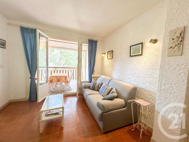 Appartement T2 à vendre - 2 pièces - 43,40 m2 - Cavalaire Sur Mer - 83 - PROVENCE-ALPES-COTE-D-AZUR
