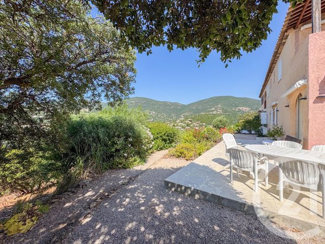 Appartement T3 à vendre - 3 pièces - 49,59 m2 - Cavalaire Sur Mer - 83 - PROVENCE-ALPES-COTE-D-AZUR