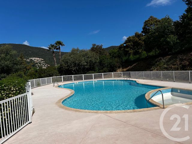 Appartement T3 à vendre - 3 pièces - 49,59 m2 - Cavalaire Sur Mer - 83 - PROVENCE-ALPES-COTE-D-AZUR