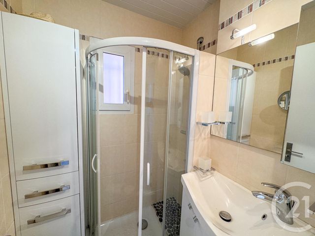 Appartement T3 à vendre - 3 pièces - 49,59 m2 - Cavalaire Sur Mer - 83 - PROVENCE-ALPES-COTE-D-AZUR