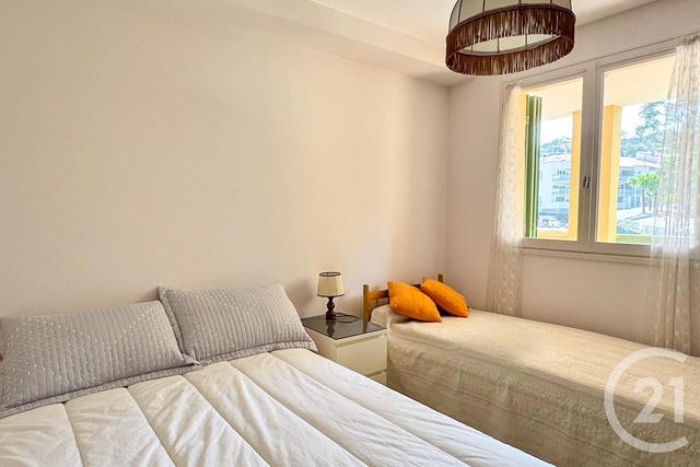 Appartement T3 à vendre - 3 pièces - 60,83 m2 - Cavalaire Sur Mer - 83 - PROVENCE-ALPES-COTE-D-AZUR