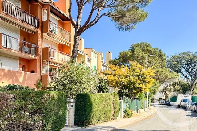 Appartement T3 à vendre - 3 pièces - 60,83 m2 - Cavalaire Sur Mer - 83 - PROVENCE-ALPES-COTE-D-AZUR