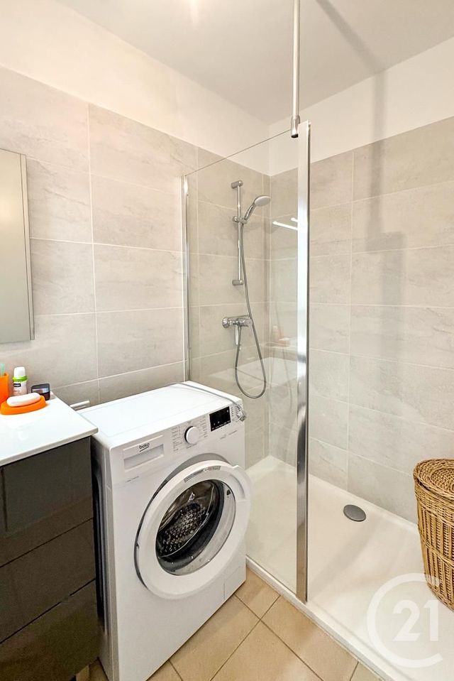 Appartement T3 à vendre - 3 pièces - 60,83 m2 - Cavalaire Sur Mer - 83 - PROVENCE-ALPES-COTE-D-AZUR