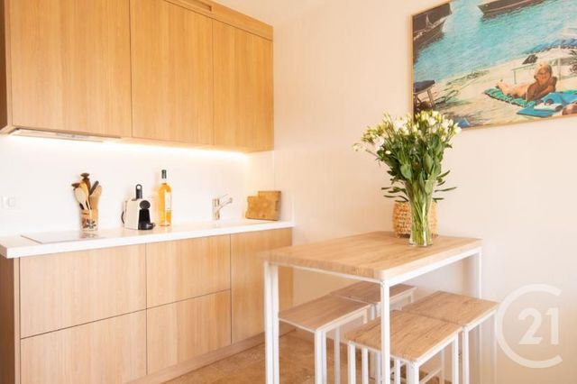 Appartement Studio à vendre - 1 pièce - 28,75 m2 - La Croix Valmer - 83 - PROVENCE-ALPES-COTE-D-AZUR