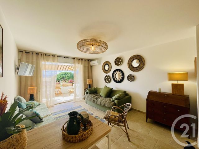 Appartement Studio à vendre - 1 pièce - 28,75 m2 - La Croix Valmer - 83 - PROVENCE-ALPES-COTE-D-AZUR