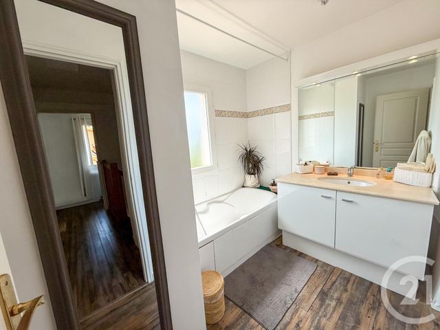 Maison à vendre - 5 pièces - 93,37 m2 - La Croix Valmer - 83 - PROVENCE-ALPES-COTE-D-AZUR