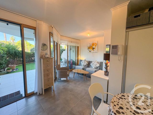 Appartement Studio à vendre - 1 pièce - 24,59 m2 - Cavalaire Sur Mer - 83 - PROVENCE-ALPES-COTE-D-AZUR