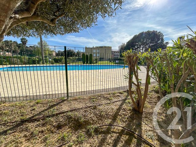 Appartement T4 à vendre - 4 pièces - 54,31 m2 - Cavalaire Sur Mer - 83 - PROVENCE-ALPES-COTE-D-AZUR