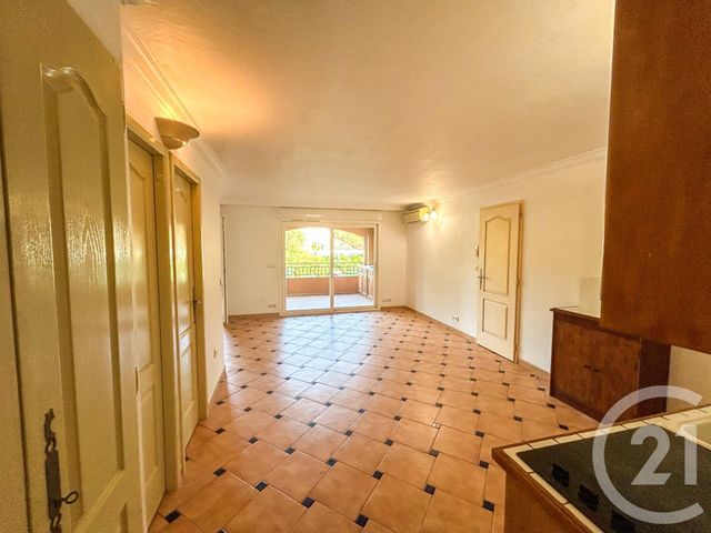 Appartement T4 à vendre - 4 pièces - 54,31 m2 - Cavalaire Sur Mer - 83 - PROVENCE-ALPES-COTE-D-AZUR
