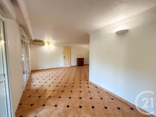 Appartement T4 à vendre - 4 pièces - 54,31 m2 - Cavalaire Sur Mer - 83 - PROVENCE-ALPES-COTE-D-AZUR