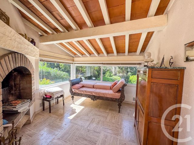 Maison à vendre - 6 pièces - 182 m2 - Cavalaire Sur Mer - 83 - PROVENCE-ALPES-COTE-D-AZUR