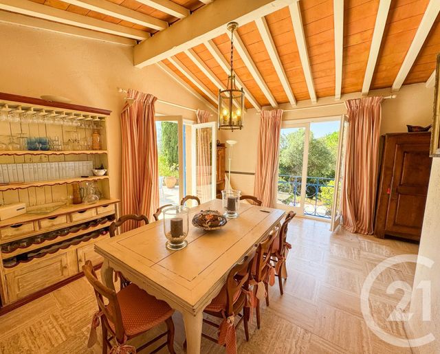 Maison à vendre - 6 pièces - 182 m2 - Cavalaire Sur Mer - 83 - PROVENCE-ALPES-COTE-D-AZUR
