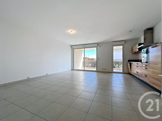 Appartement T3 &agrave; vendre - 3 pi&egrave;ces - 64,15 m2 - Cavalaire Sur Mer - 83 - PROVENCE-ALPES-COTE-D-AZUR