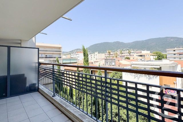 Appartement T3 &agrave; vendre - 3 pi&egrave;ces - 64,15 m2 - Cavalaire Sur Mer - 83 - PROVENCE-ALPES-COTE-D-AZUR