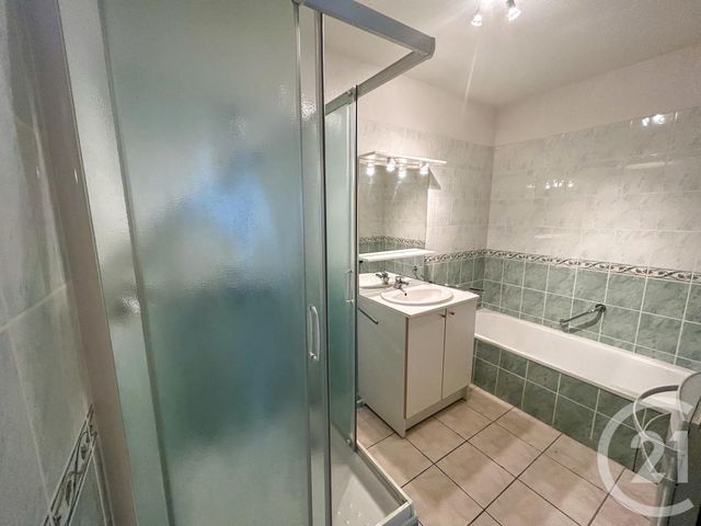 Appartement T3 à vendre - 3 pièces - 68,40 m2 - Cavalaire Sur Mer - 83 - PROVENCE-ALPES-COTE-D-AZUR