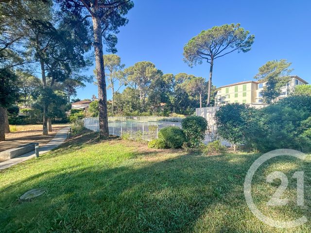 Appartement T4 à vendre - 4 pièces - 83,64 m2 - Cavalaire Sur Mer - 83 - PROVENCE-ALPES-COTE-D-AZUR