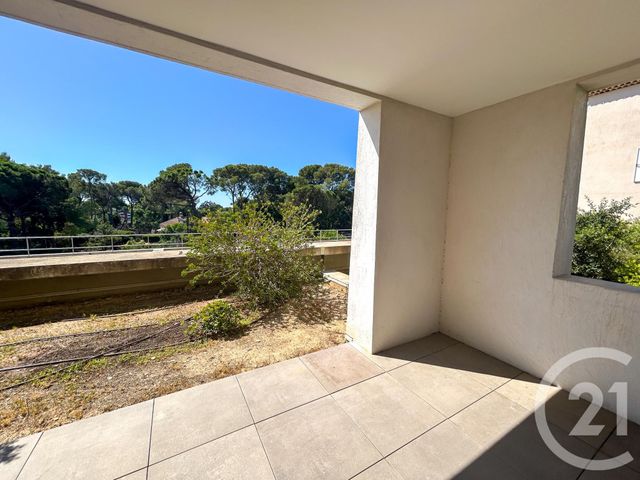 Appartement T4 à vendre - 4 pièces - 83,64 m2 - Cavalaire Sur Mer - 83 - PROVENCE-ALPES-COTE-D-AZUR