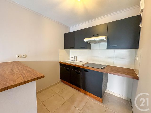 Appartement T2 à vendre - 2 pièces - 44,09 m2 - Cavalaire Sur Mer - 83 - PROVENCE-ALPES-COTE-D-AZUR