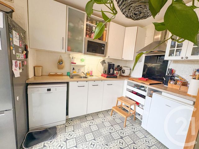 Appartement T4 à vendre - 4 pièces - 75,67 m2 - Cavalaire Sur Mer - 83 - PROVENCE-ALPES-COTE-D-AZUR